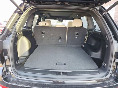 New 2025 Jeep Grand Cherokee Limited image 14