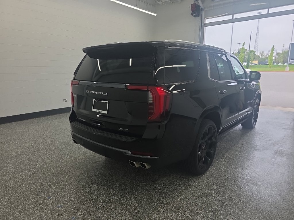 Used 2025 GMC Yukon Denali Ultimate AWD/4WD image 5