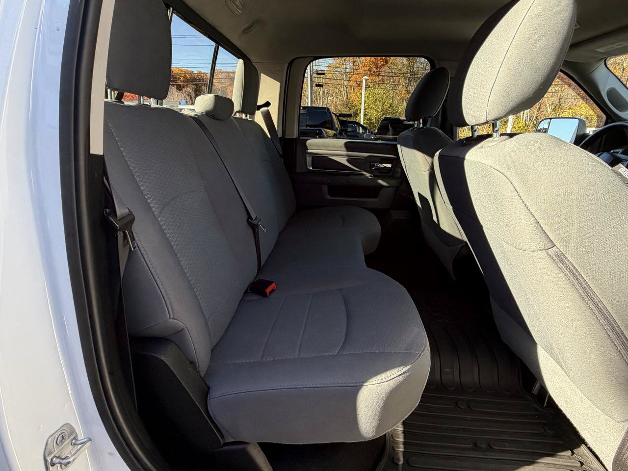 Used 2018 RAM 3500 SLT AWD/4WD image 43