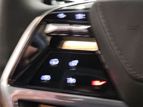 New 2025 Cadillac Escalade IQ Sport 2 w/ LPO, ONYX Package image 18