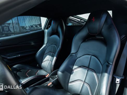 Used 2019 Ferrari 488 GTB RWD image 22