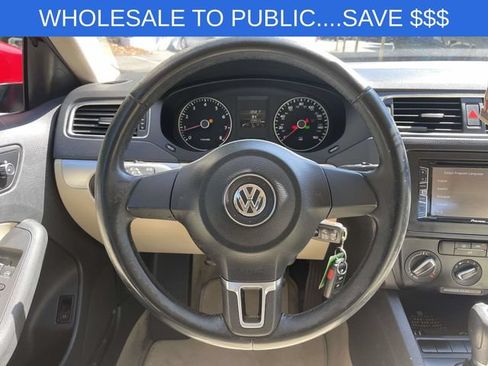 Used 2013 Volkswagen Jetta SE FWD image 14
