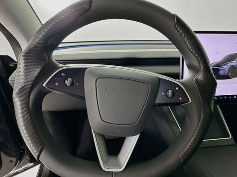 Used 2026 Tesla Model Y Long Range image 11