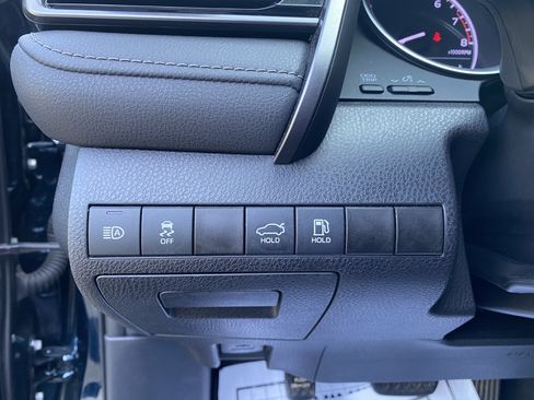 Used 2021 Toyota Camry LE FWD image 17