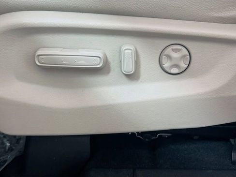 Used 2025 Honda Odyssey EX-L image 18