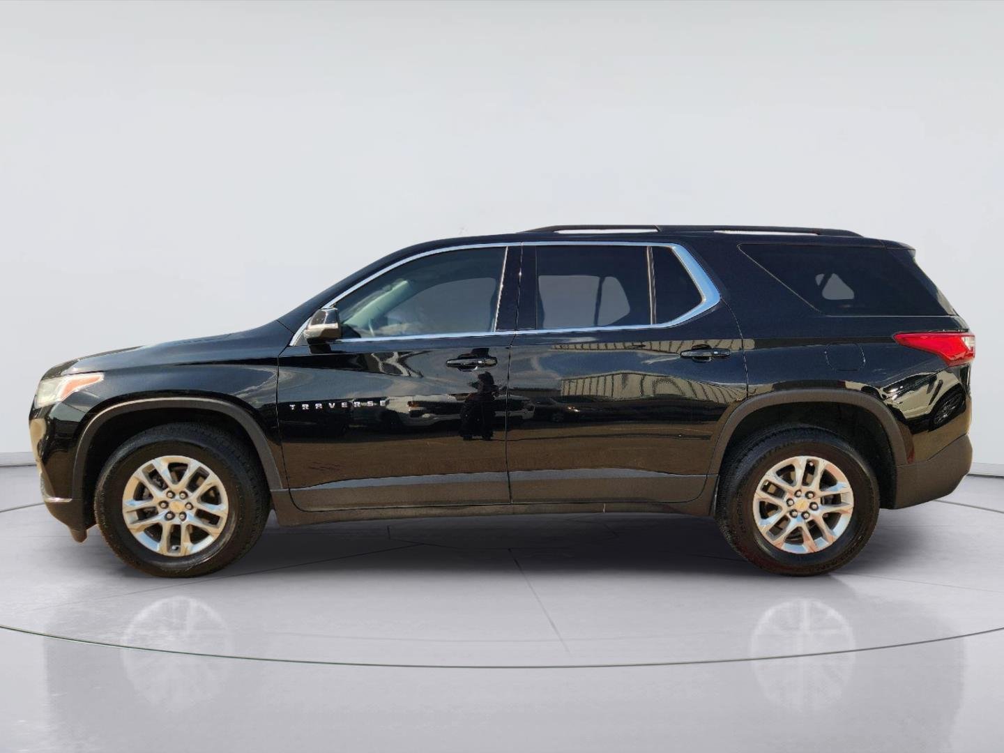 Certified 2021 Chevrolet Traverse LT FWD image 4