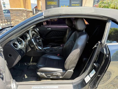 Used 2014 Ford Mustang GT Premium w/ Electronics Package RWD image 10