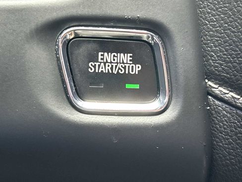 Used 2019 GMC Acadia SLE FWD image 19