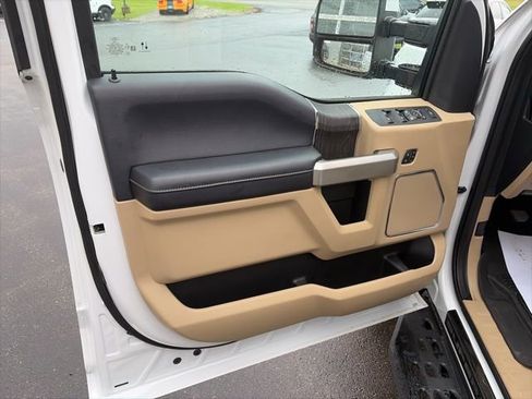 Used 2020 Ford F350 Lariat w/ Lariat Value Package AWD/4WD image 12