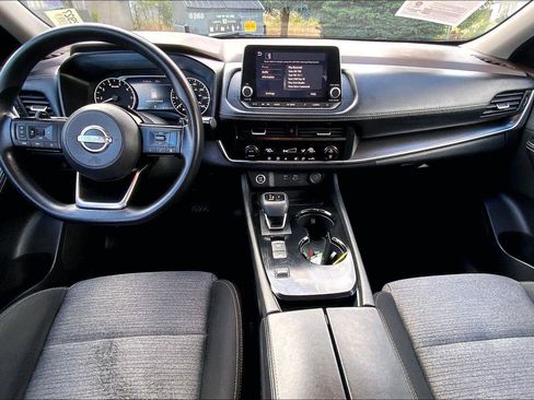 Used 2023 Nissan Rogue SV FWD image 15
