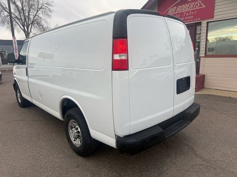 Used 2019 Chevrolet Express 2500 w/ Driver Convenience Package image 7
