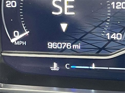 Used 2023 GMC Yukon XL AT4 image 23