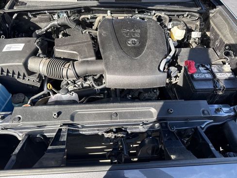 Used 2022 Toyota Tacoma TRD Sport image 26