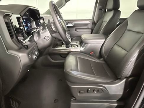 Used 2023 Chevrolet Silverado 1500 LTZ AWD/4WD image 12