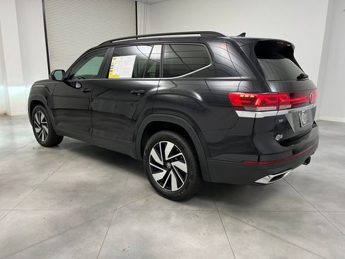 Used 2026 Volkswagen Atlas SE FWD image 6