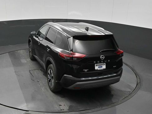 Used 2022 Nissan Rogue SV w/ SV Premium Package image 15