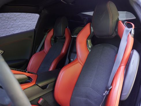 Used 2023 Chevrolet Corvette Stingray Preferred Cpe w/ Z51 Performance Package RWD image 15