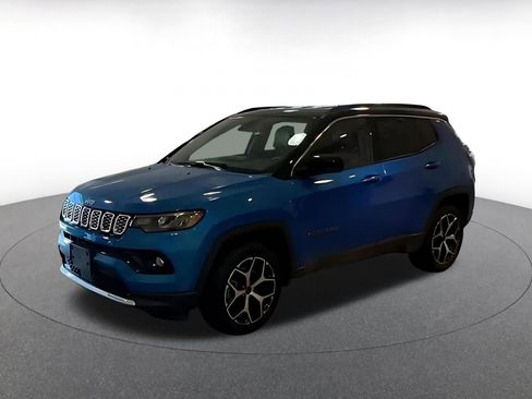 Used 2025 Jeep Compass Limited image 7