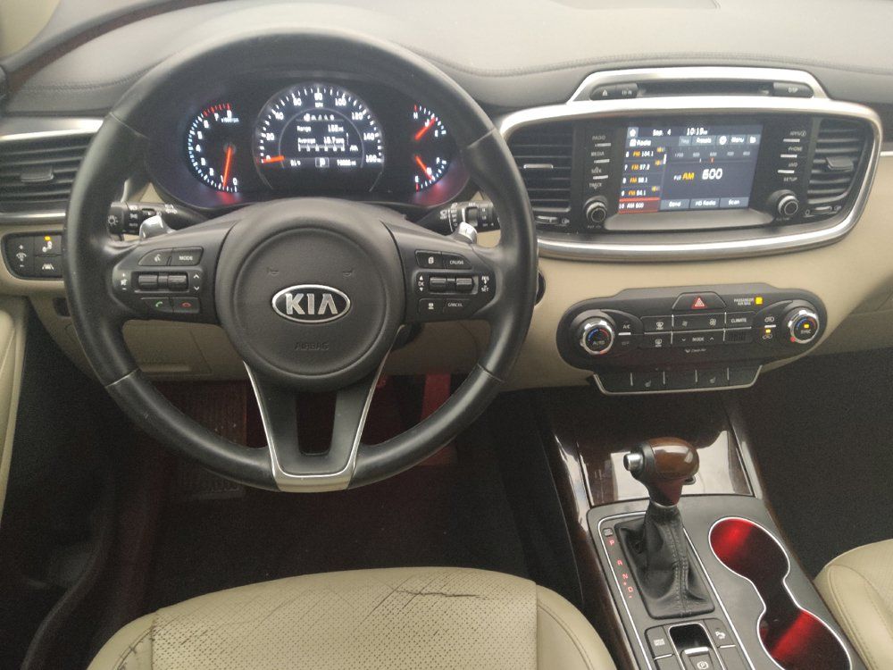 Used 2017 Kia Sorento EX w/ EX Advanced Touring Package FWD image 22