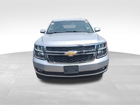 Used 2019 Chevrolet Tahoe LT w/ Luxury Package AWD/4WD image 3