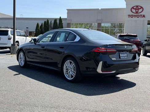 Used 2024 BMW 530i xDrive w/ Premium Package AWD/4WD image 22