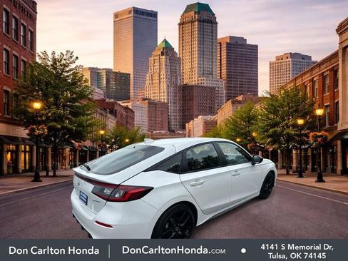 Used 2025 Honda Civic Sport image 4