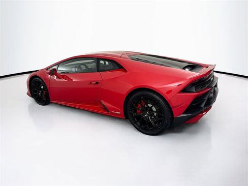 Used 2022 Lamborghini Huracan EVO image 7