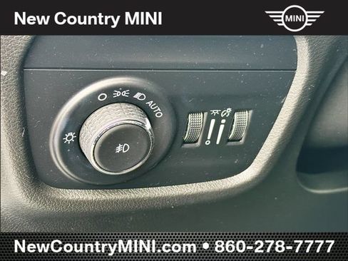Used 2022 Jeep Grand Cherokee L Overland w/ Luxury Tech Group IV AWD/4WD image 10