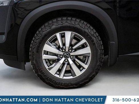 Used 2023 Nissan Pathfinder SL image 38