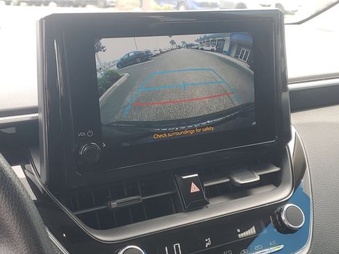 Used 2023 Toyota Corolla LE FWD image 28