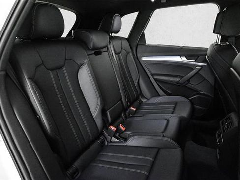 Certified 2025 Audi Q5 2.0T Premium Plus w/ Premium Plus Package image 21