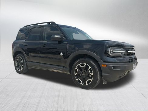 Used 2023 Ford Bronco Sport Outer Banks w/ Tech Package AWD/4WD image 4