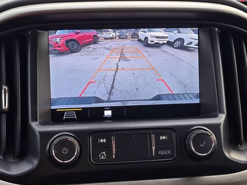 Used 2020 Chevrolet Colorado Z71 AWD/4WD image 16