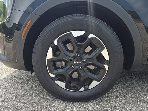 Used 2025 Kia Sorento S FWD image 28