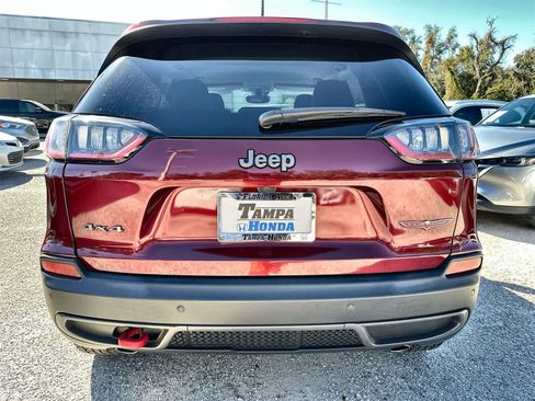 Used 2022 Jeep Cherokee Trailhawk image 5