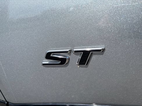 New 2026 Buick Envision Sport Touring AWD/4WD image 9