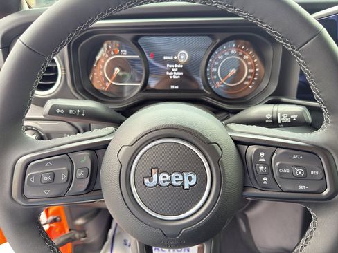 New 2025 Jeep Gladiator Sport image 27