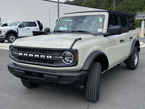 New 2025 Ford Bronco 4-Door AWD/4WD image 20
