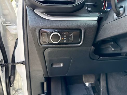 Certified 2023 Ford Explorer XLT AWD/4WD image 16