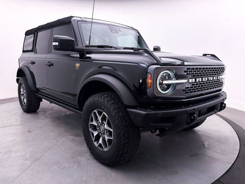 Used 2023 Ford Bronco Badlands AWD/4WD image 9