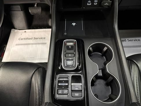 Used 2025 Honda Pilot EX-L image 17