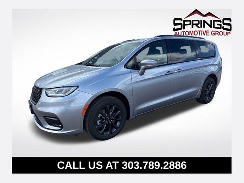 Used 2021 Chrysler Pacifica Touring w/ S Appearance Package AWD/4WD image 1