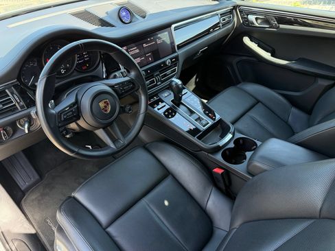Certified 2023 Porsche Macan Turbo AWD/4WD image 4
