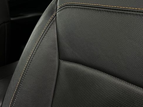 Used 2018 Chevrolet Equinox Premier image 18