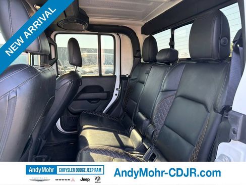Used 2021 Jeep Gladiator Overland AWD/4WD image 13