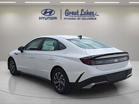 New 2026 Hyundai Sonata Blue FWD image 4