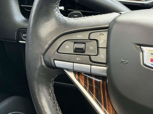 Used 2021 Cadillac Escalade Premium Luxury AWD/4WD image 16