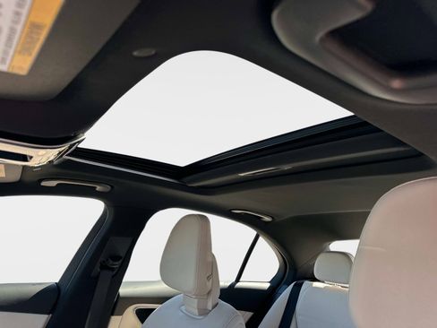 Used 2024 Mercedes-Benz C 300 4MATIC Sedan image 22