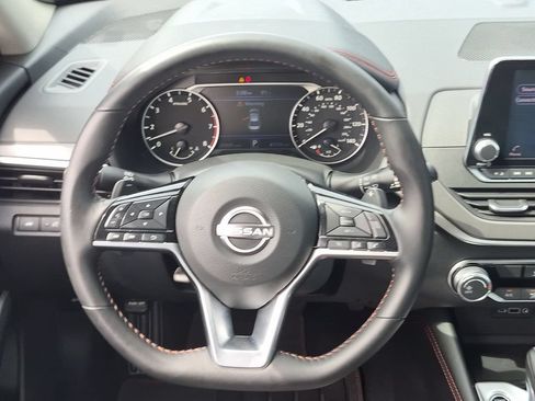 Used 2025 Nissan Altima 2.5 SR FWD image 23