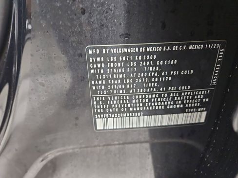 Certified 2024 Volkswagen Tiguan S image 31